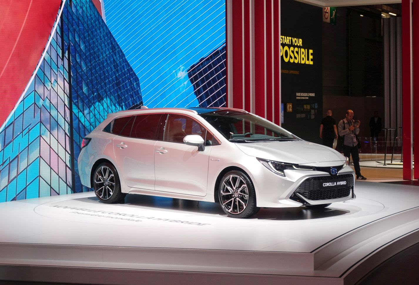 Toyota Yaris - yeni tasarımlı, ekonomik bir otomobil Toyota Yaris - yeni tasarımlı, ekonomik bir otomobil