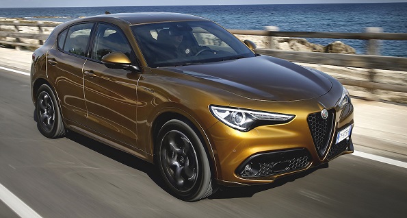 Yeni Alfa Romeo Stelvio Yorumları.